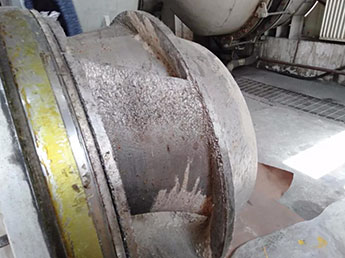 高低溫循環泵有空氣引發的汽蝕圖片